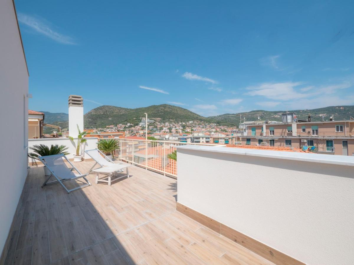 Hotel Continental Pietra Ligure Exteriér fotografie