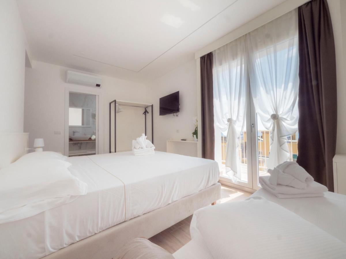 Hotel Continental Pietra Ligure Exteriér fotografie
