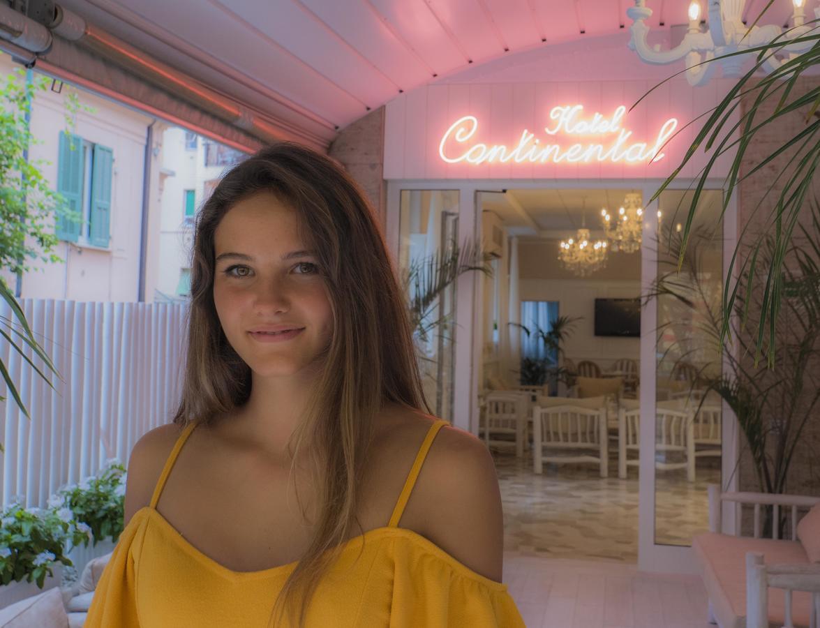 Hotel Continental Pietra Ligure Exteriér fotografie