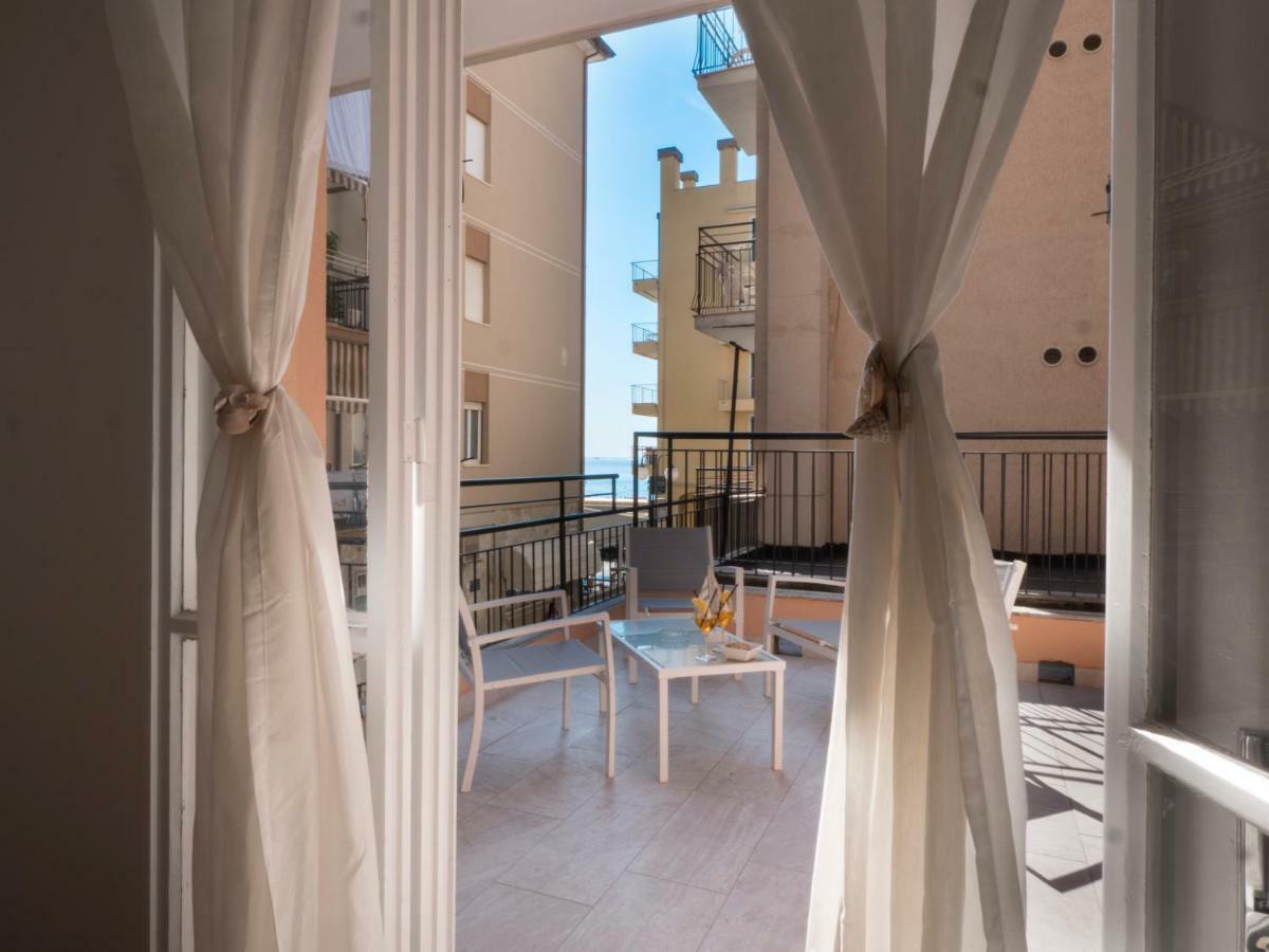 Hotel Continental Pietra Ligure Exteriér fotografie